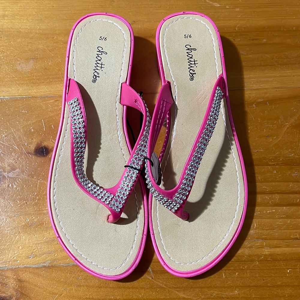 CHATTIES | Women’s Pink Sparkle Small Wedge Sandals Size 5 / 6